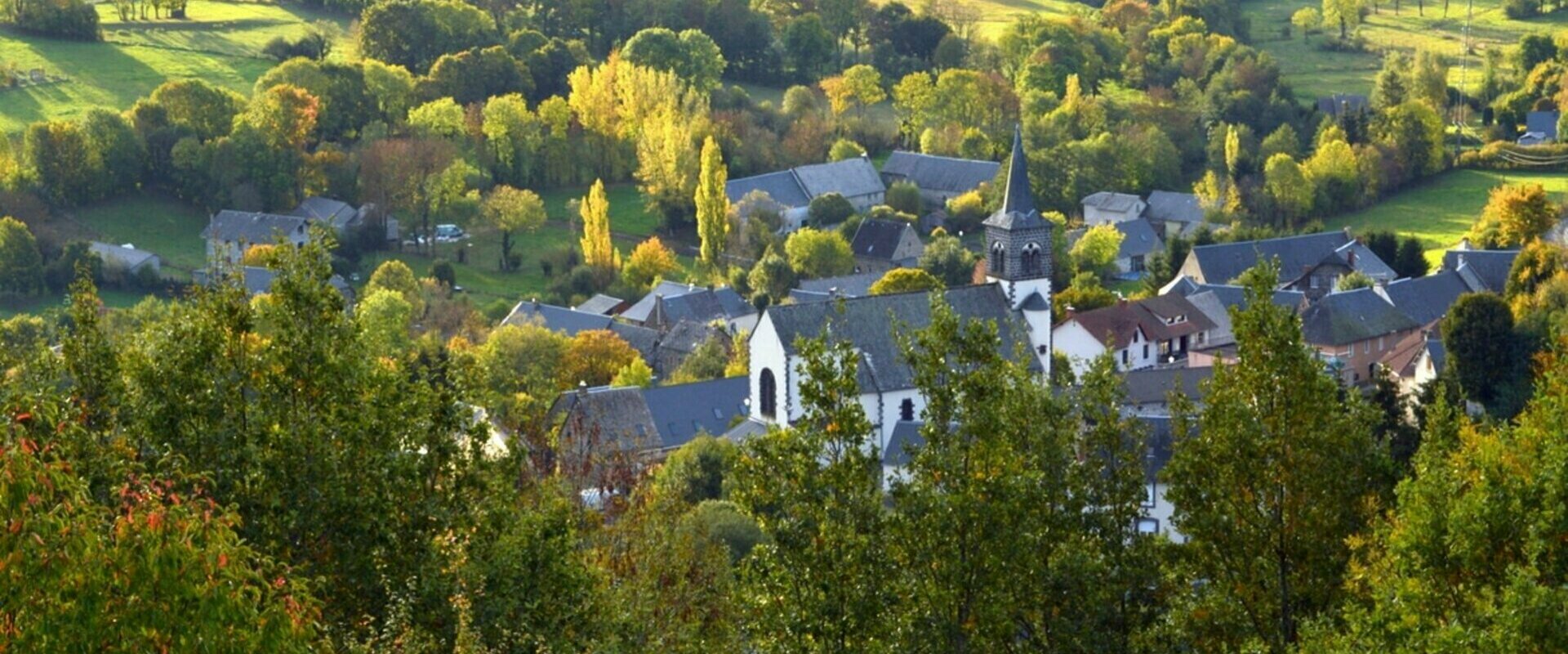 Mairie de Saint Bonnet-Prés-Orcival dans le 63 Puy de Dôme